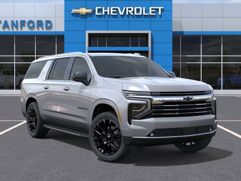 New 2026 Chevrolet Suburban LT w/ Comfort Package AWD/4WD image 7