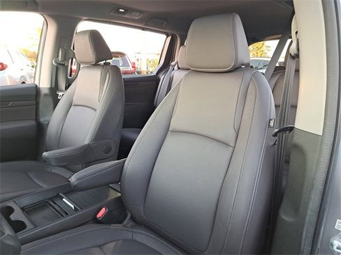 Certified 2024 Honda Odyssey EX-L image 18