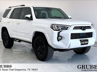 Used 2023 Toyota 4Runner SR5 Premium w/ Moonroof Package AWD/4WD video 1