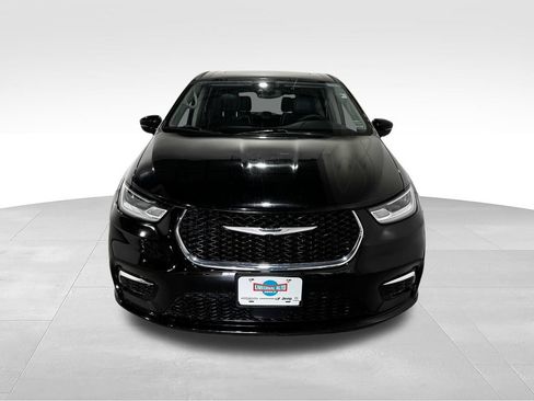 Used 2024 Chrysler Pacifica Limited FWD image 10