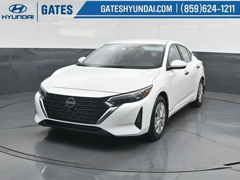 Used 2025 Nissan Sentra S FWD image 6