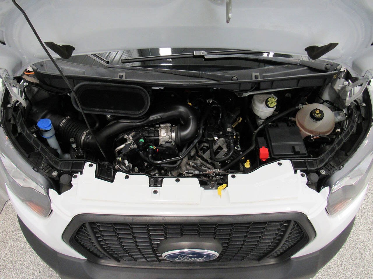 Used 2023 Ford Transit 250 Medium Roof AWD image 28