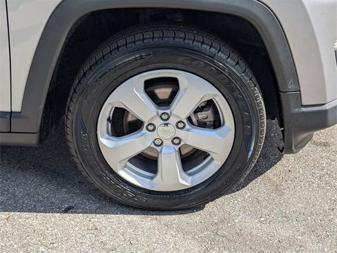 Used 2020 Jeep Compass Latitude image 9