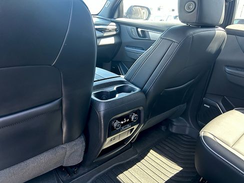 Used 2025 Buick Enclave Preferred FWD image 20
