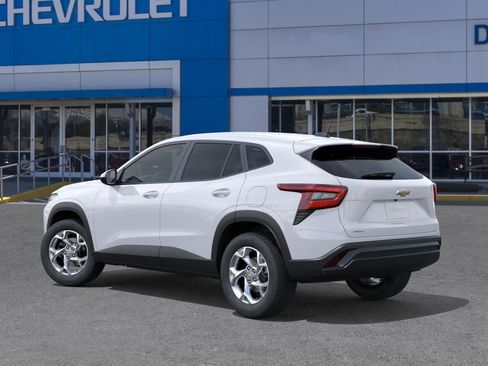 New 2026 Chevrolet Trax LS image 3