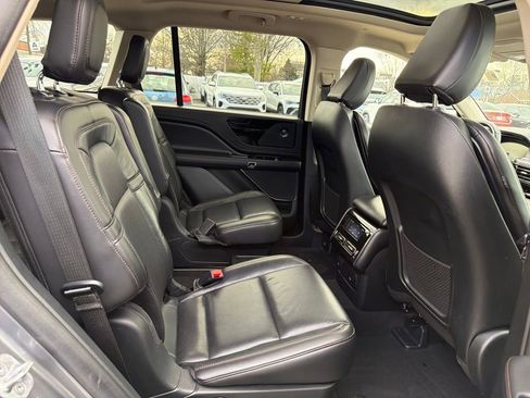 Used 2023 Lincoln Aviator Reserve AWD/4WD image 36