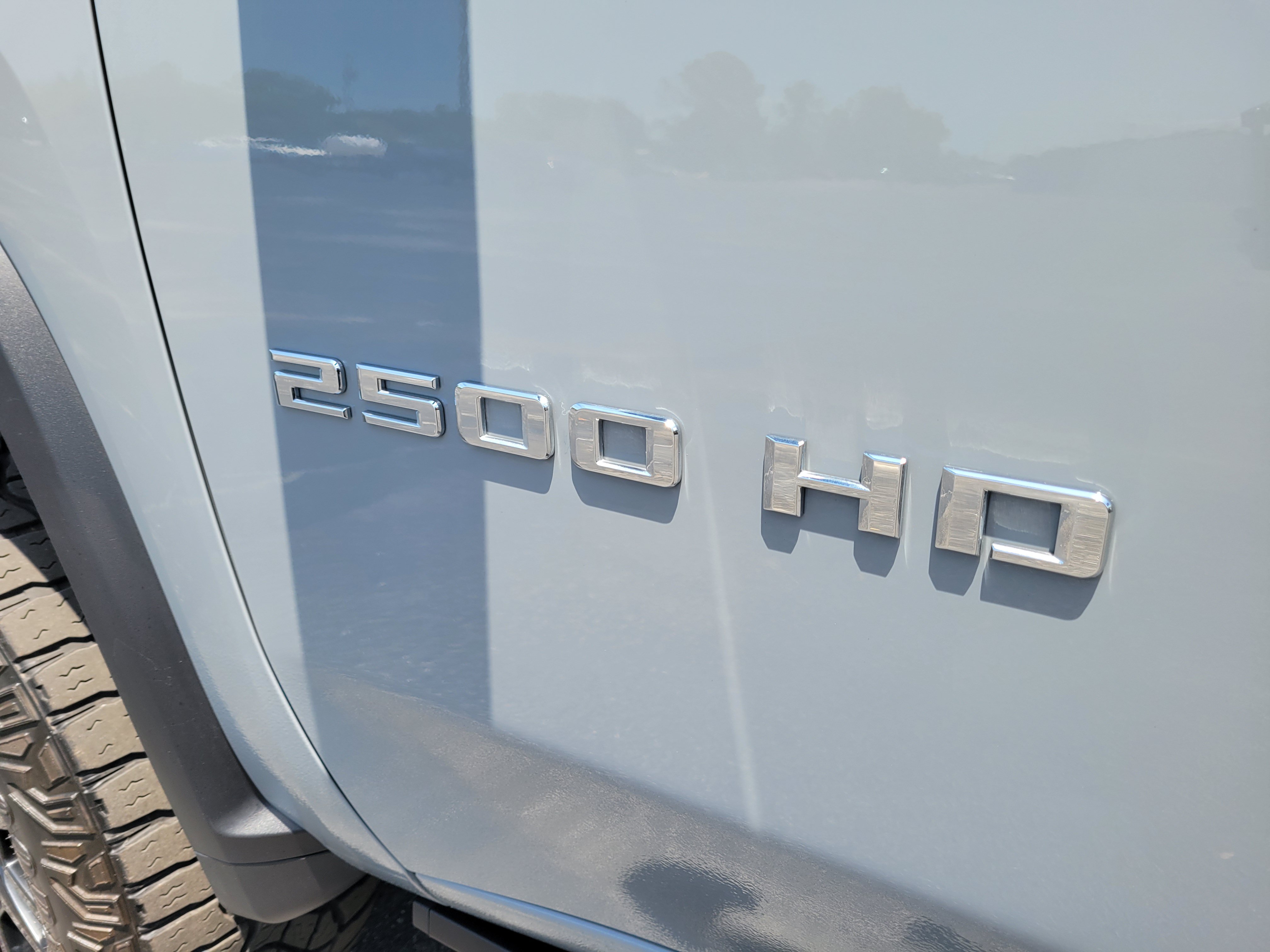 Certified 2025 Chevrolet Silverado 2500 ZR2 w/ Technology Package AWD/4WD image 14
