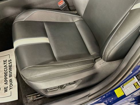 Used 2025 Toyota Camry SE FWD image 19