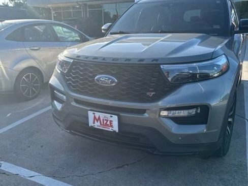 Certified 2020 Ford Explorer ST w/ Premium Technology Package AWD/4WD image 2