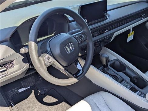 New 2025 Honda Accord SE image 3