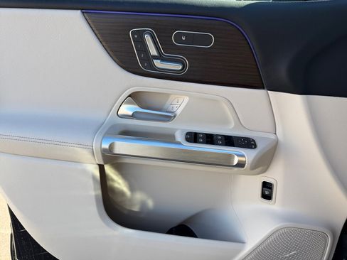 New 2026 Mercedes-Benz GLB 250 4MATIC image 13