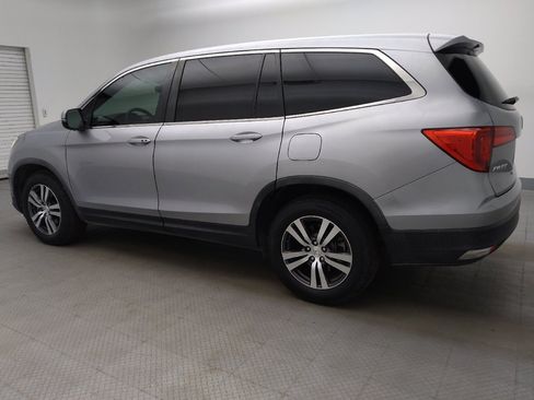Used 2017 Honda Pilot EX image 3