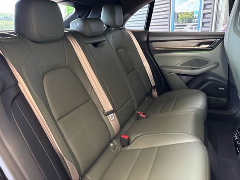 Used 2024 Porsche Macan Turbo Electric AWD/4WD image 27