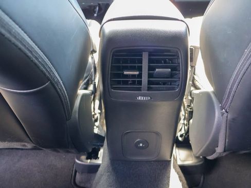 Used 2025 Ford Escape ST-Line AWD/4WD image 19