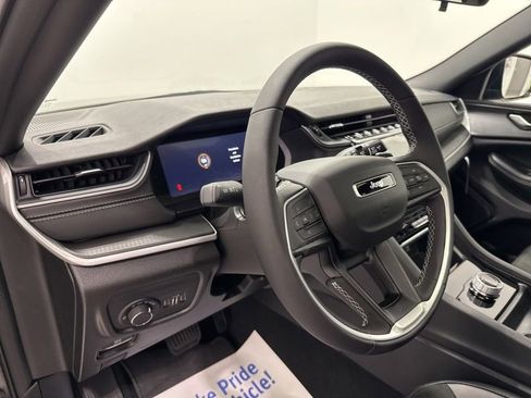 New 2025 Jeep Grand Cherokee L Altitude AWD/4WD image 23