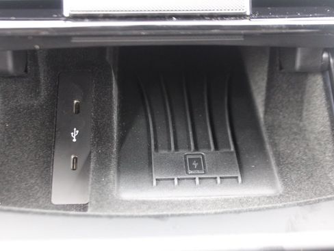 Certified 2025 Porsche Panamera 4 AWD/4WD image 24
