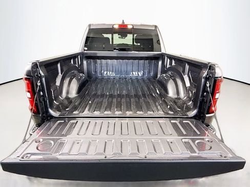 New 2026 RAM 1500 Express AWD/4WD image 23