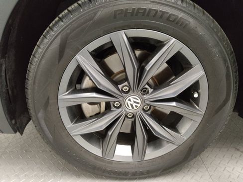 Used 2022 Volkswagen Tiguan SE image 31