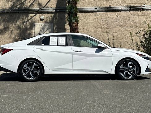 Used 2023 Hyundai Elantra Limited w/ Cargo Package FWD image 2