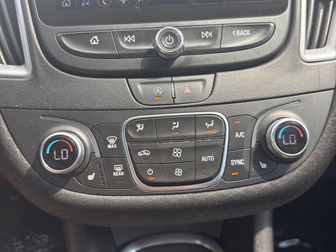 Used 2024 Chevrolet Malibu LT FWD image 18