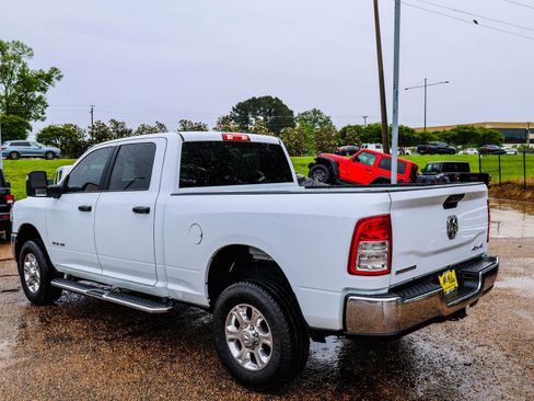 Used 2024 RAM 2500 Big Horn AWD/4WD image 6