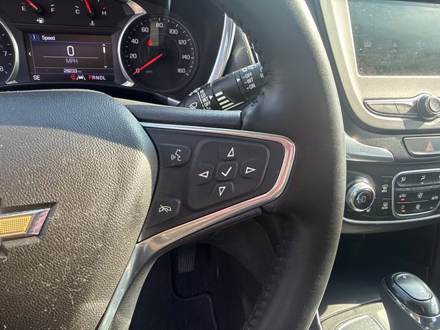 Used 2020 Chevrolet Equinox LT FWD image 16