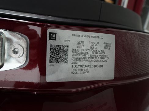 Used 2020 Chevrolet Corvette Stingray Premium Cpe w/ 3LT Preferred Equipment Group image 32