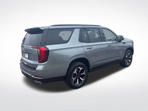 Used 2025 GMC Yukon AT4 w/ AT4 Premium Package image 8