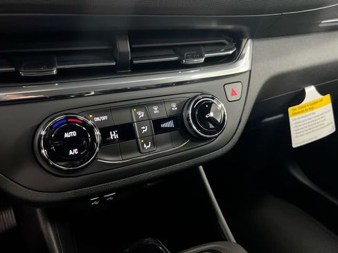 New 2026 Buick Envista Preferred FWD image 16