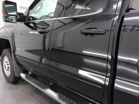 Used 2018 GMC Sierra 2500 SLE w/ HD SLE Preferred Plus Package AWD/4WD image 34