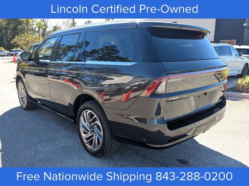Certified 2025 Lincoln Navigator Reserve image 6