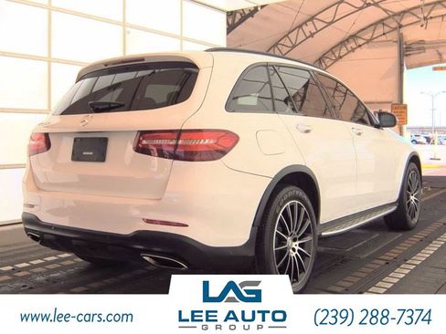 Used 2017 Mercedes-Benz GLC 300 w/ Premium 2 Package image 4