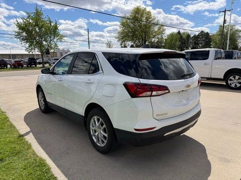 Used 2024 Chevrolet Equinox LT AWD/4WD image 8