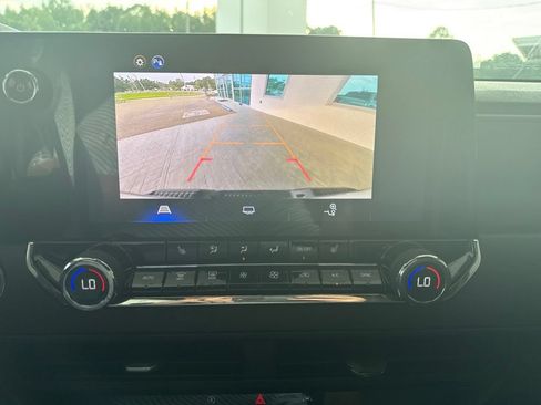 Used 2025 Chevrolet Colorado Trail Boss AWD/4WD image 16