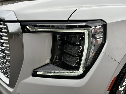 Used 2022 GMC Yukon Denali w/ Max Trailering Package image 10