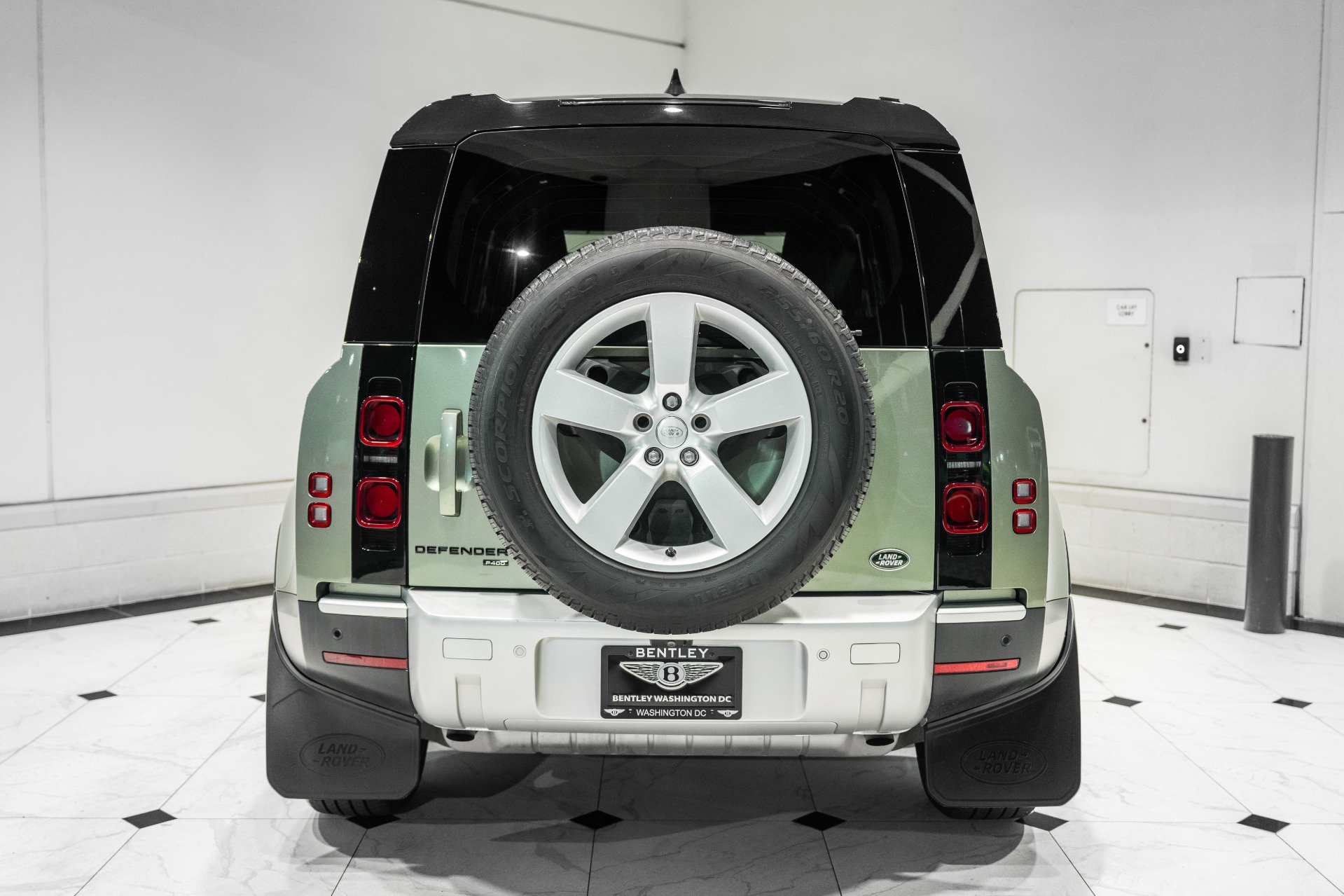 Used 2022 Land Rover Defender 110 SE AWD/4WD image 8