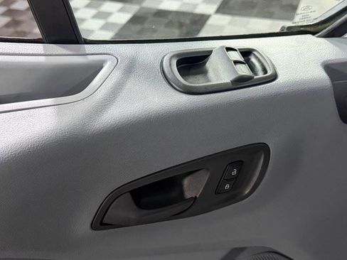 Used 2019 Ford Transit 250 130 Low Roof image 29