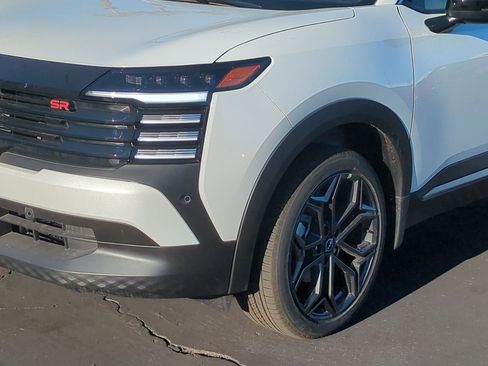 New 2026 Nissan Kicks SR image 8