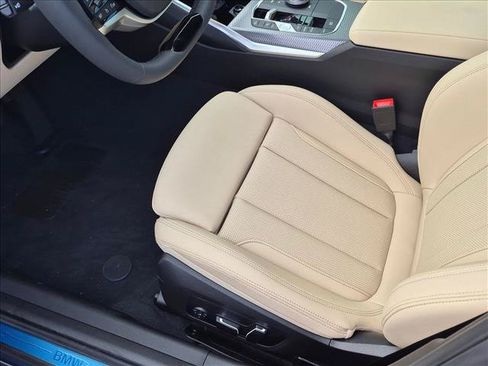 New 2026 BMW 330i Sedan w/ Convenience Package RWD image 4