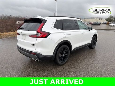 Used 2024 Honda CR-V Sport Touring image 3