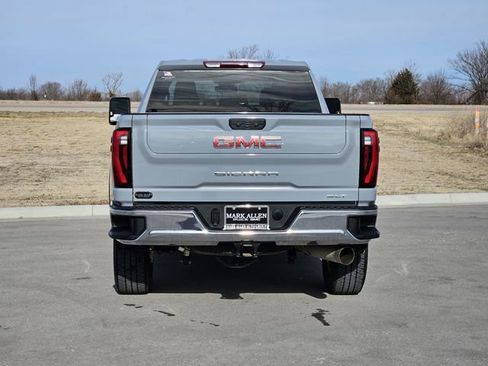 Used 2024 GMC Sierra 2500 SLT w/ SLT Convenience Package image 6