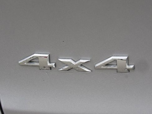 Used 2017 Jeep Cherokee Limited w/ Luxury Group AWD/4WD image 9