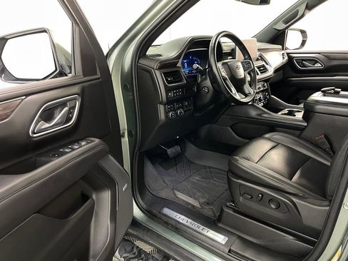 Used 2024 Chevrolet Tahoe Z71 w/ Z71 Off-Road Package AWD/4WD image 31