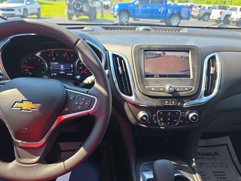 Used 2022 Chevrolet Equinox LT FWD image 19
