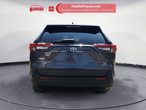 Used 2024 Toyota RAV4 LE AWD/4WD image 4