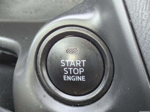 Used 2018 MAZDA MAZDA3 Touring image 35