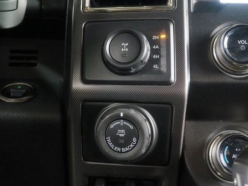 Used 2019 Ford F150 Raptor w/ Equipment Group 802A Luxury AWD/4WD image 32