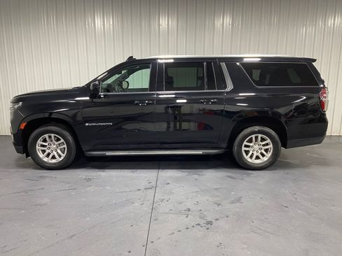 Used 2022 Chevrolet Suburban LS image 4