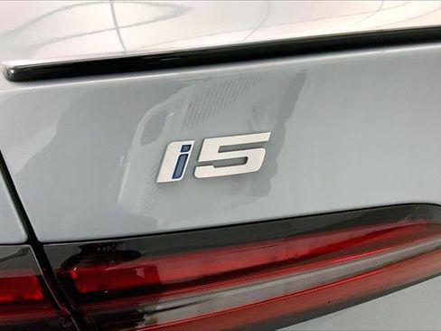Certified 2024 BMW i5 M60 w/ Premium Package image 7
