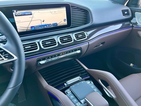 Certified 2025 Mercedes-Benz GLE 450e 4MATIC image 36